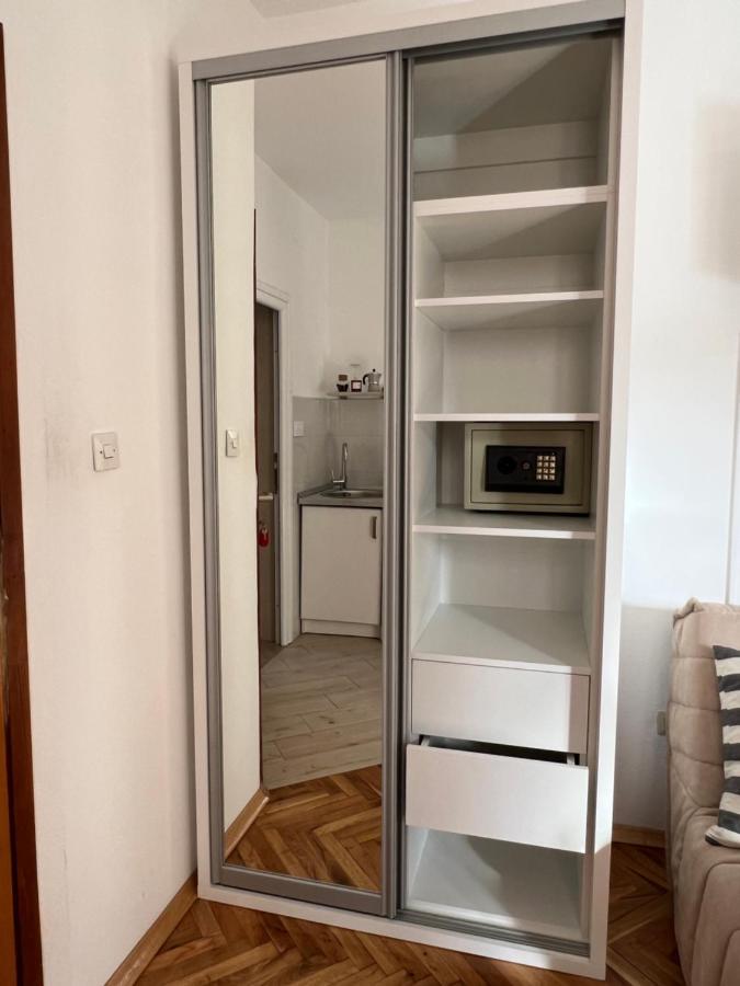 Ksenia Guesthouse Apartments And Studios Budva Dış mekan fotoğraf
